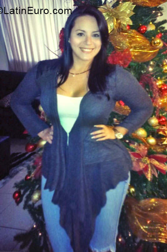 Date this athletic Venezuela girl Nixa from Valencia VE334