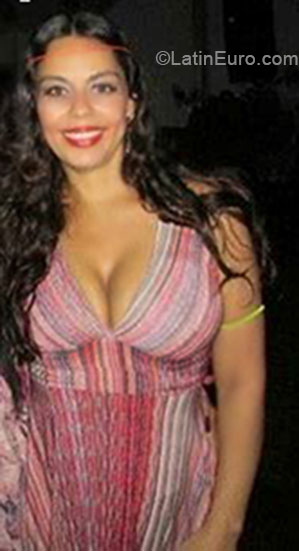 Date this good-looking Brazil girl Lidia from Rio De Janeiro BR9127