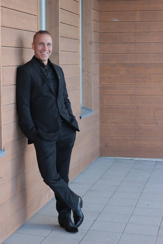 Date this tall Finland man Dancemania from Oulu FI53