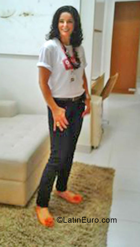 Date this athletic Brazil girl Adriana from Volta Redonda BR9131