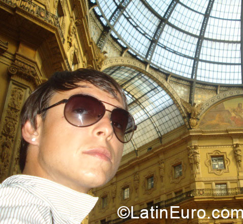 Date this foxy Brazil man Ingvar from Rio De Janeiro BR9132