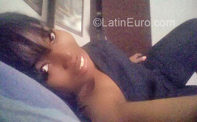 Date this foxy Colombia girl Mari from Cali CO16623