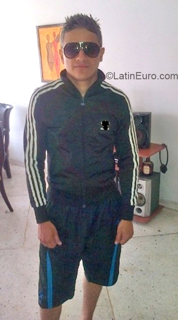 Date this exotic Colombia man Miller from Cali CO16638