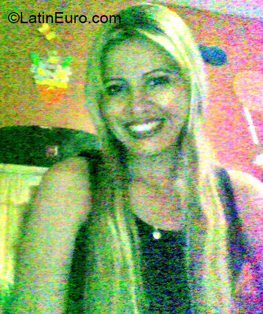 Date this gorgeous Venezuela girl Grecia from Falcon VE356