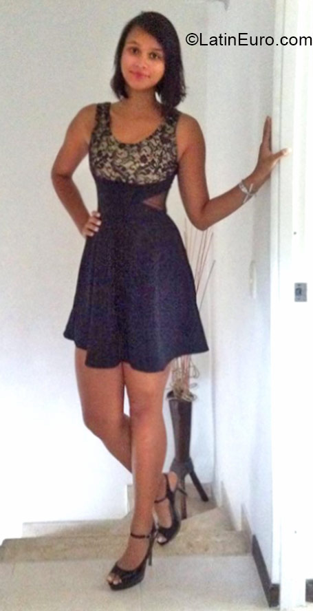 Date this foxy Colombia girl Luisa from Pereira CO16729