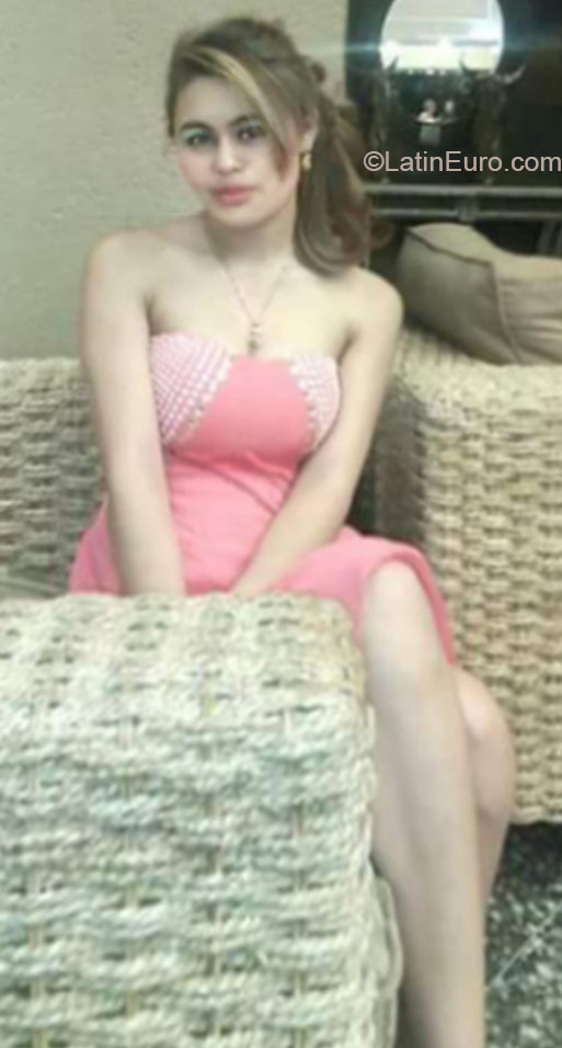 Date this athletic Honduras girl Damaris from Tegucigalpa HN1419