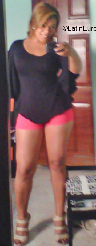 Date this foxy Colombia girl Ayrid from Santa Marta CO16814