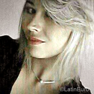 Date this lovely Brazil girl Ana Carina from Sao Paulo BR9198