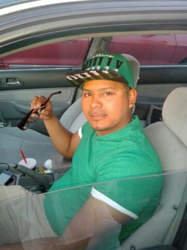 Date this good-looking United States man Bucando from Philadelphia US15830