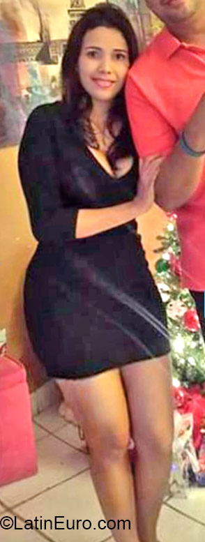 Date this beautiful Colombia girl Vera from barranquilla CO16869