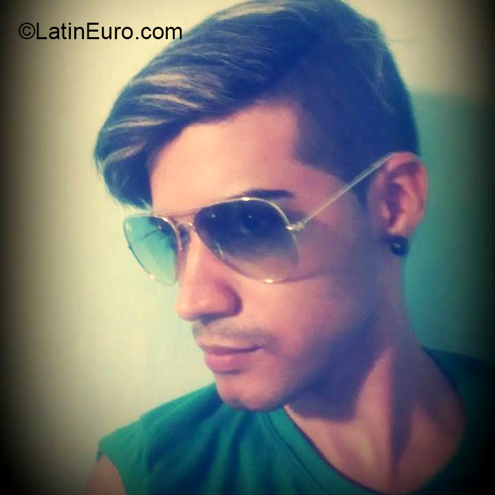 Date this hot Brazil man Jefferson from Campina Grande BR9213