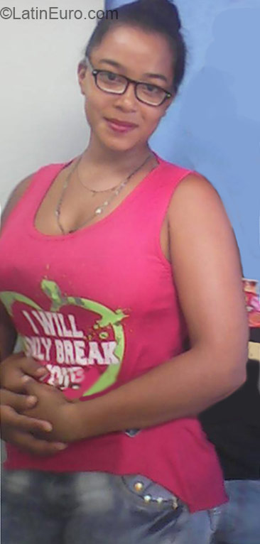 Date this lovely Colombia girl Chris from Cali CO16948