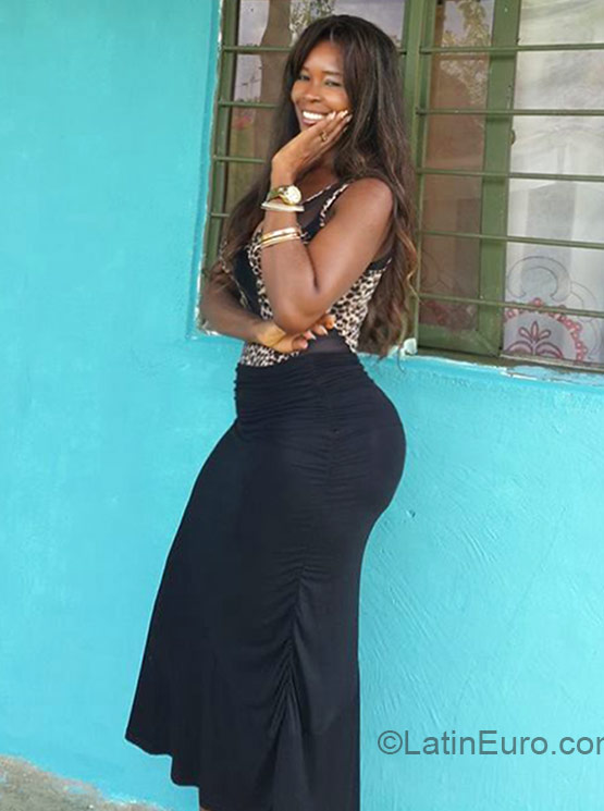 Date this young Colombia girl Sandra from Cali CO16965