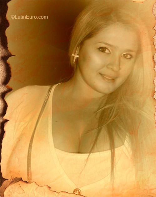 Date this delightful Colombia girl Mona from Medellin CO16986