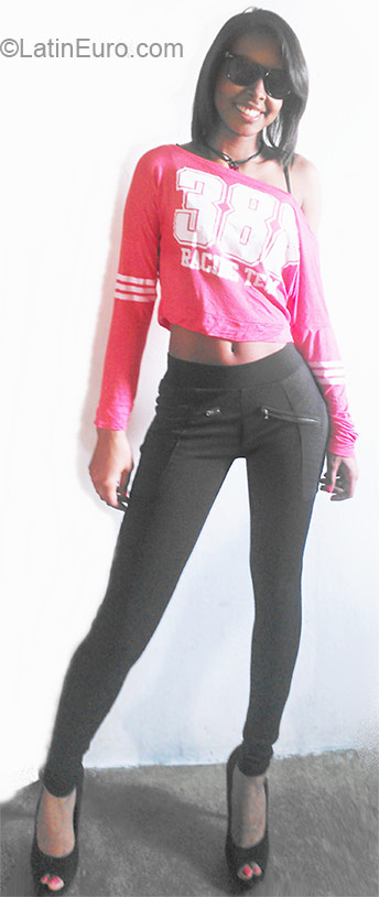 Date this voluptuous Venezuela girl Wileny from Caracas VE415