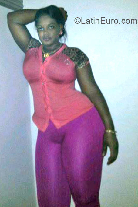 Date this voluptuous Jamaica girl Yaniquie from Portmore JM1972