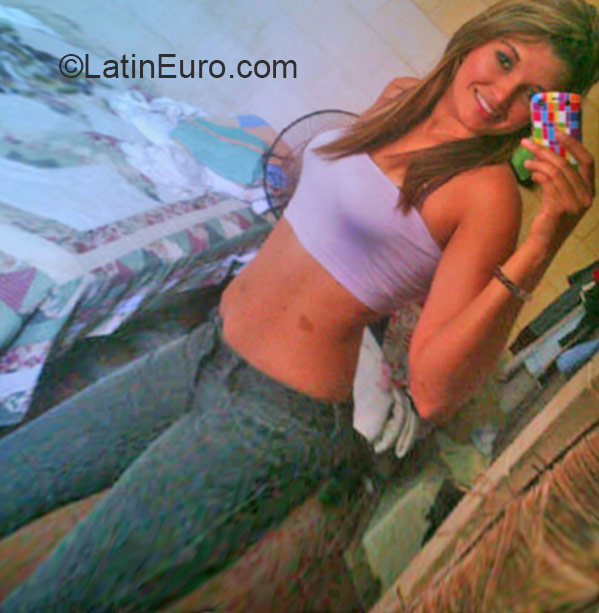 Date this gorgeous Honduras girl Gloria Samantha from Honduras HN1482