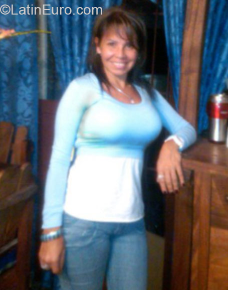 Date this cute Venezuela girl Ibys from Caracas VE427