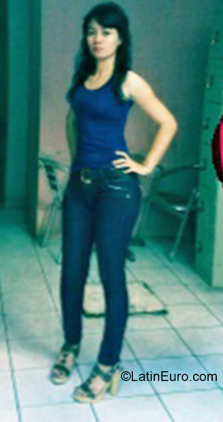 Date this georgeous Honduras girl Nora from San Pedro Sula HN1473