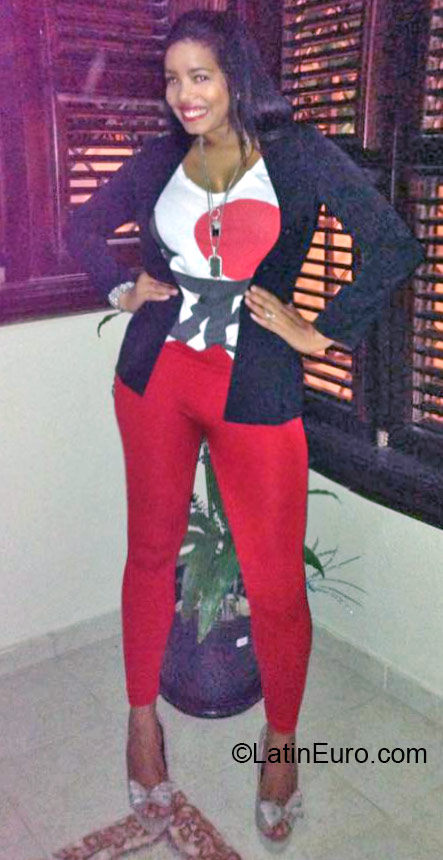 Date this attractive Dominican Republic girl Noelia from Higuey DO21599