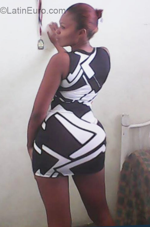 Date this voluptuous Dominican Republic girl Orquidia from Santo Domingo DO21616