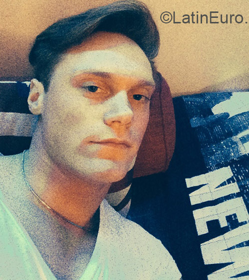 Date this fun Sweden man Neaklaz from Stockholm SE209