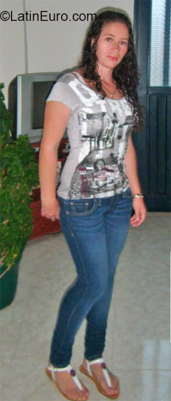 Date this sensual Panama girl Liliana from Panama City PA570