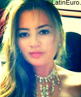 Date this sultry Colombia girl Leidy from Bucaramanga CO17109