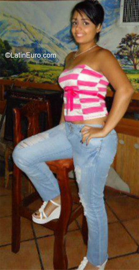 Date this funny Venezuela girl Yusmily from Guatire VE438