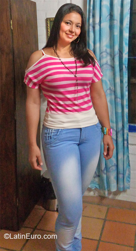 Date this attractive Panama girl Sandra from Panama City PA573