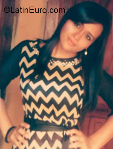 Date this nice looking Honduras girl Mileidy from El Progreso HN1487
