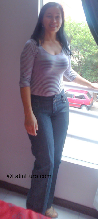 Date this hot Colombia girl Gloria from Medellin CO17152
