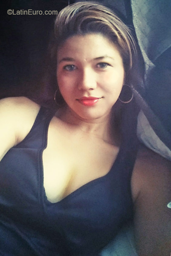 Date this young Colombia girl Olga from Medellin CO17176