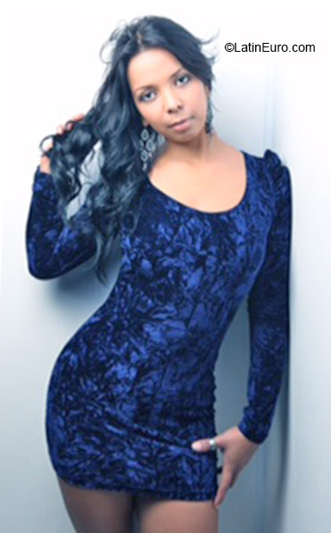 Date this tall Brazil girl Joice from NANUQUE BR9294