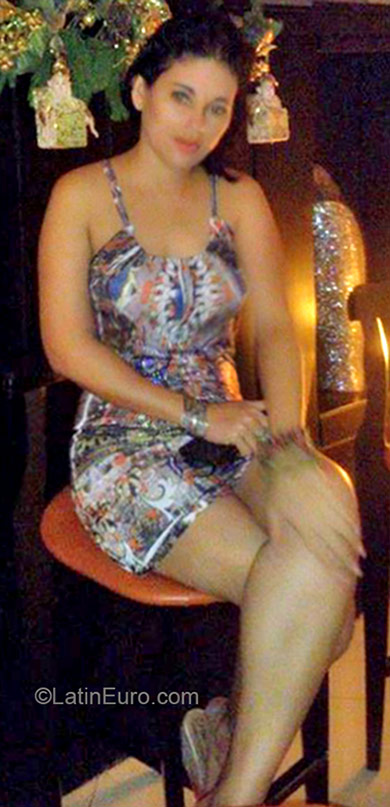 Date this georgeous Panama girl Elkys from Panama City PA584