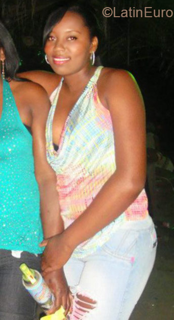 Date this funny Colombia girl Aide from Cali CO17296