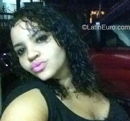 Date this tall Dominican Republic girl Yajairia from La Vega DO22060