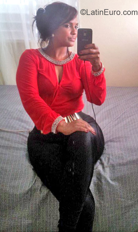Date this sensual Dominican Republic girl Arisleydia from Santiago DO22082