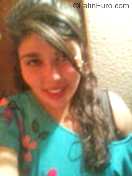 Date this passionate Dominican Republic girl Valentina from Bogota DO22084