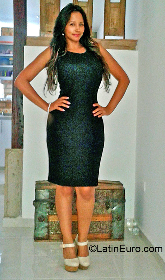 Date this delightful Colombia girl TRANQUILA from Cali CO17372