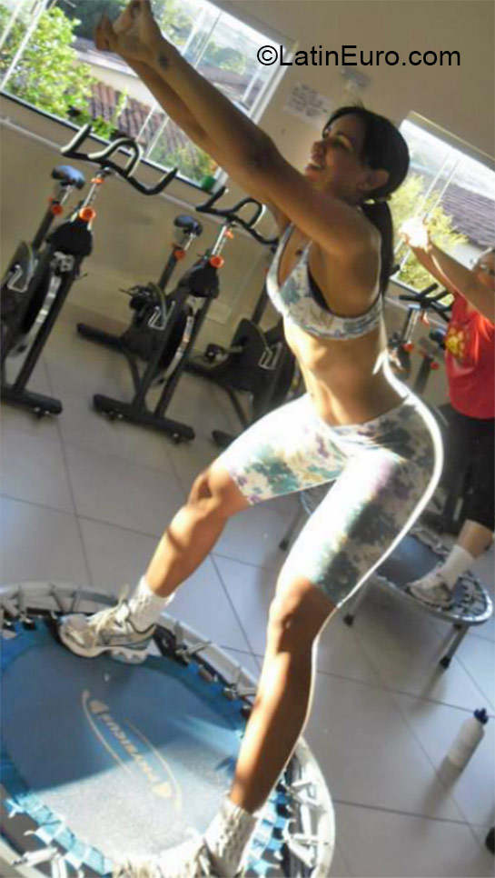 Date this cute Brazil girl Tatiana from Patos De Minas BR9326