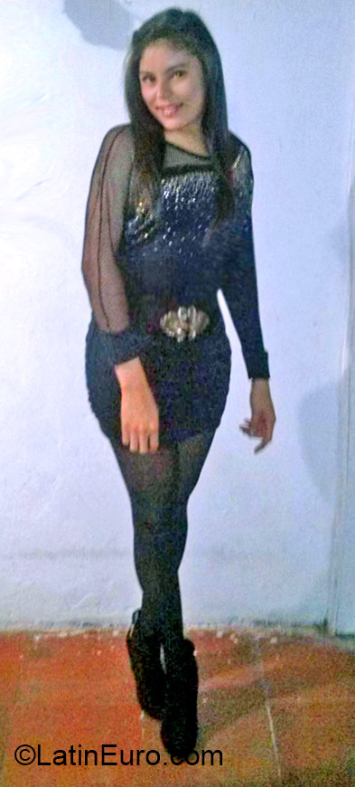 Date this exotic Colombia girl Yuly from Bogota CO17420