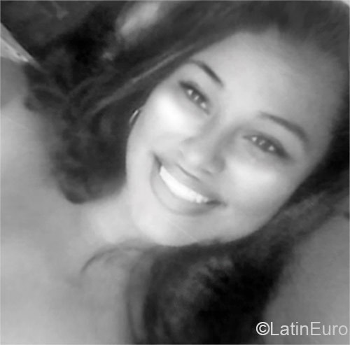 Date this passionate Honduras girl Wendy from Comayagua HN1521