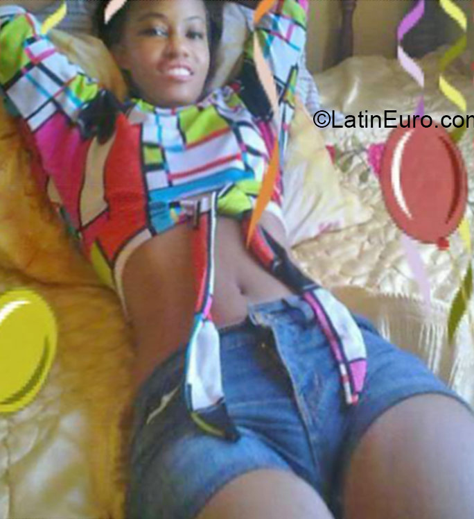 Date this exotic Jamaica girl Kayla from Kingston JM2055