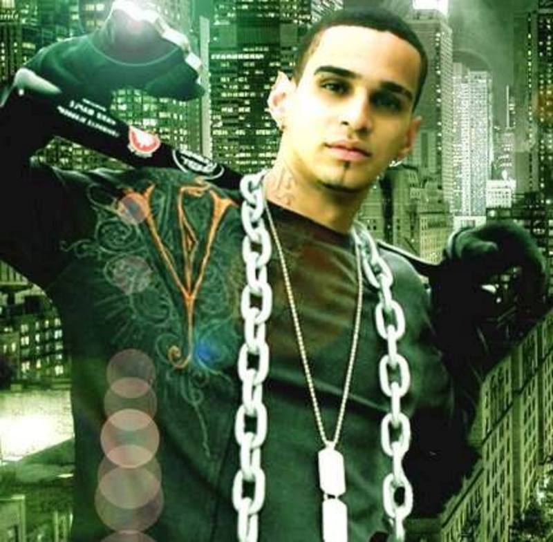 Date this funny Dominican Republic man Dorian from Santo Domingo DO22271