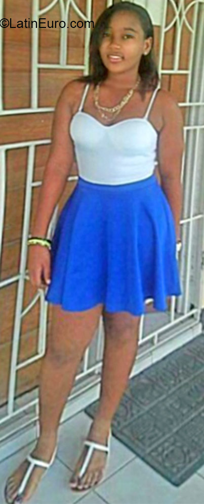 Date this voluptuous Colombia girl Ashley from Medellin CO17477