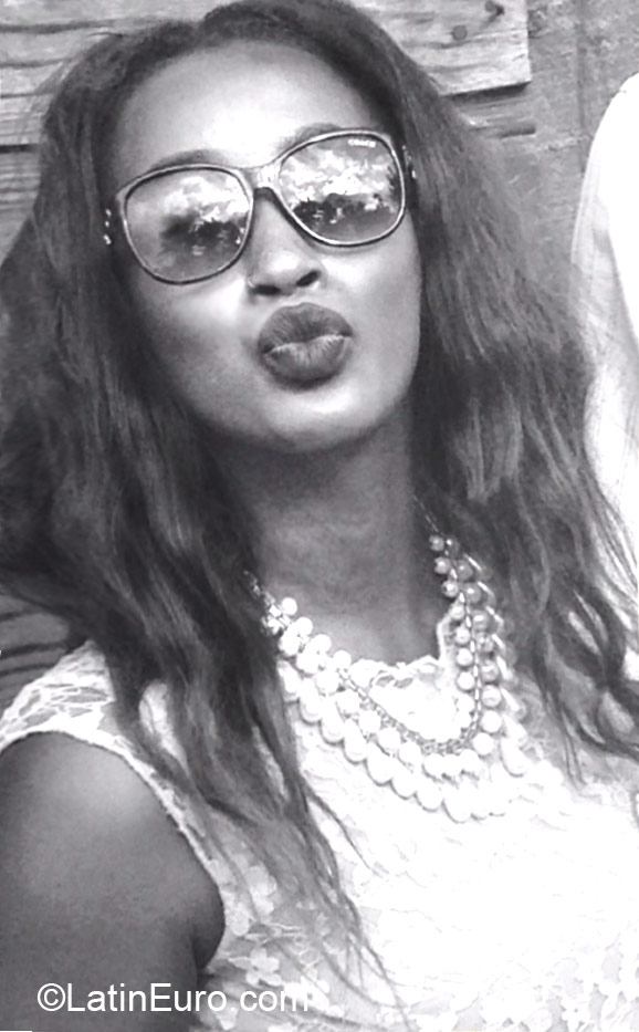 Date this georgeous Jamaica girl Naomi from Kingston JM2069