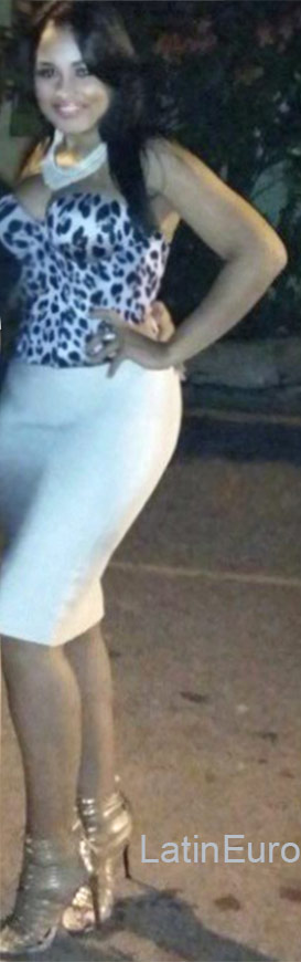 Date this tall Dominican Republic girl Blanca from Santiago DO22283