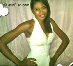 happy Dominican Republic girl Neyie from Santo Domingo DO22297