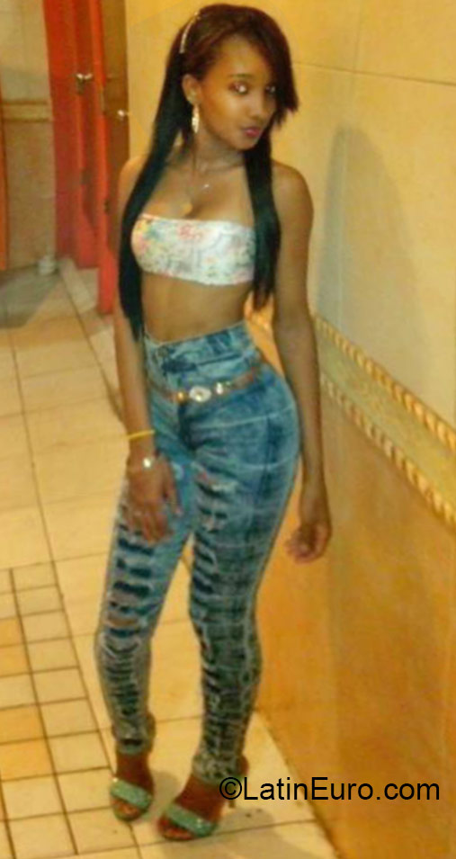 Date this passionate Dominican Republic girl Adiela from Santo Domingo DO22326